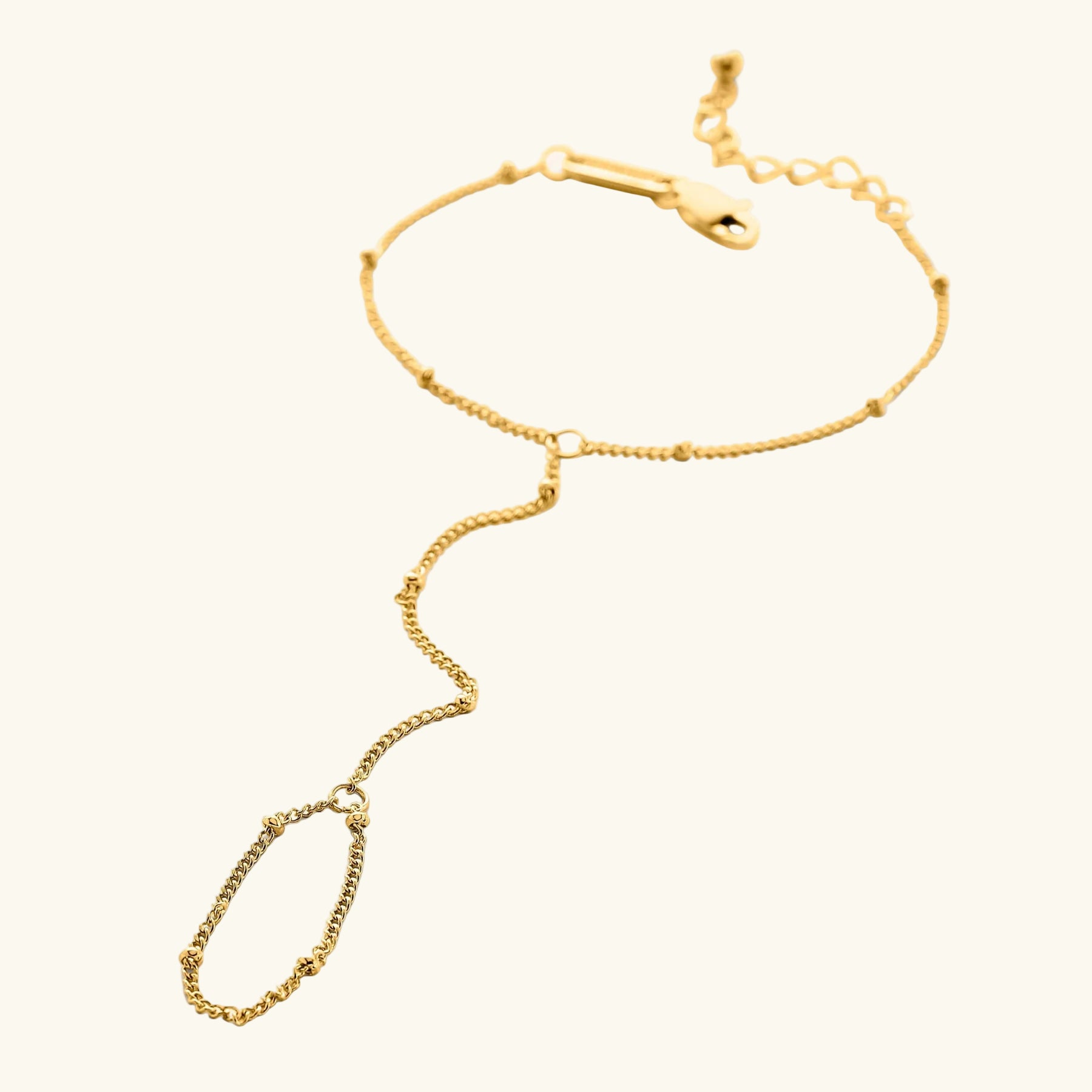Qamar Nura Hand Chain