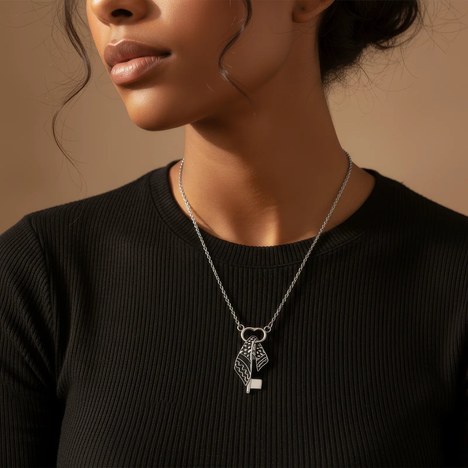 Qamar Heritage of Honor Necklace