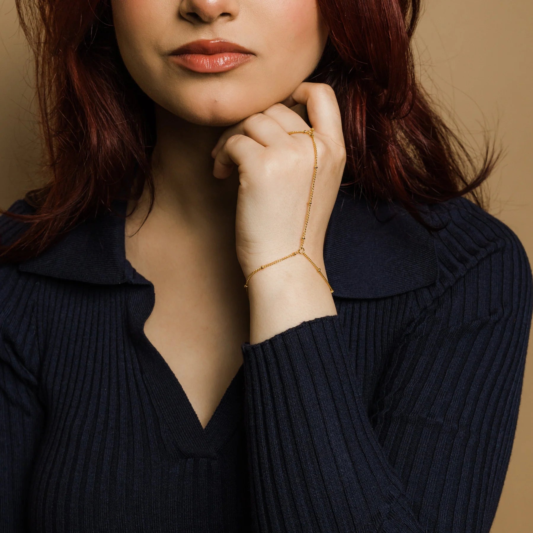 Qamar Nura Hand Chain