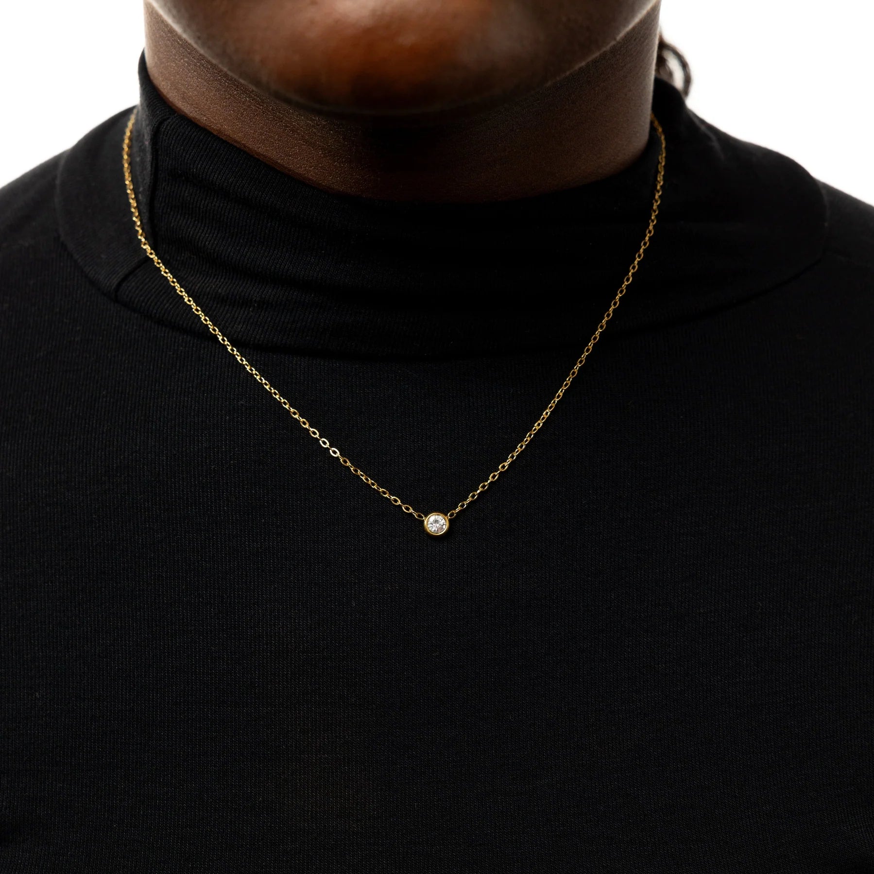 Qamar Lumé Bezel Necklace