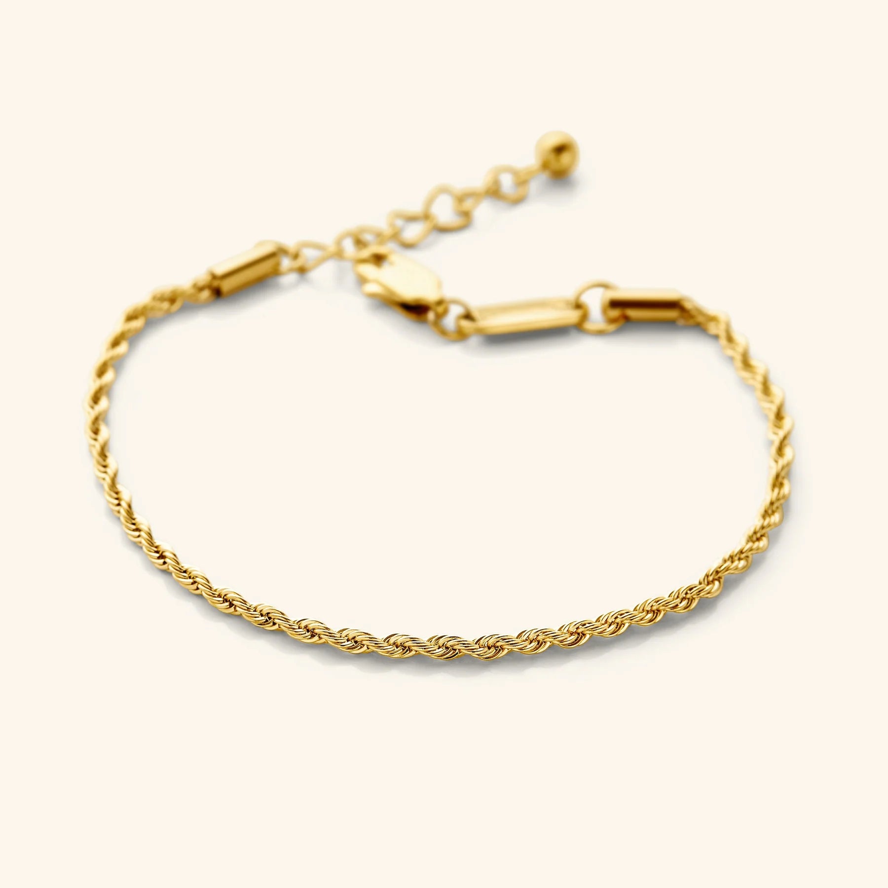 Qamar Serene Twist Bracelet