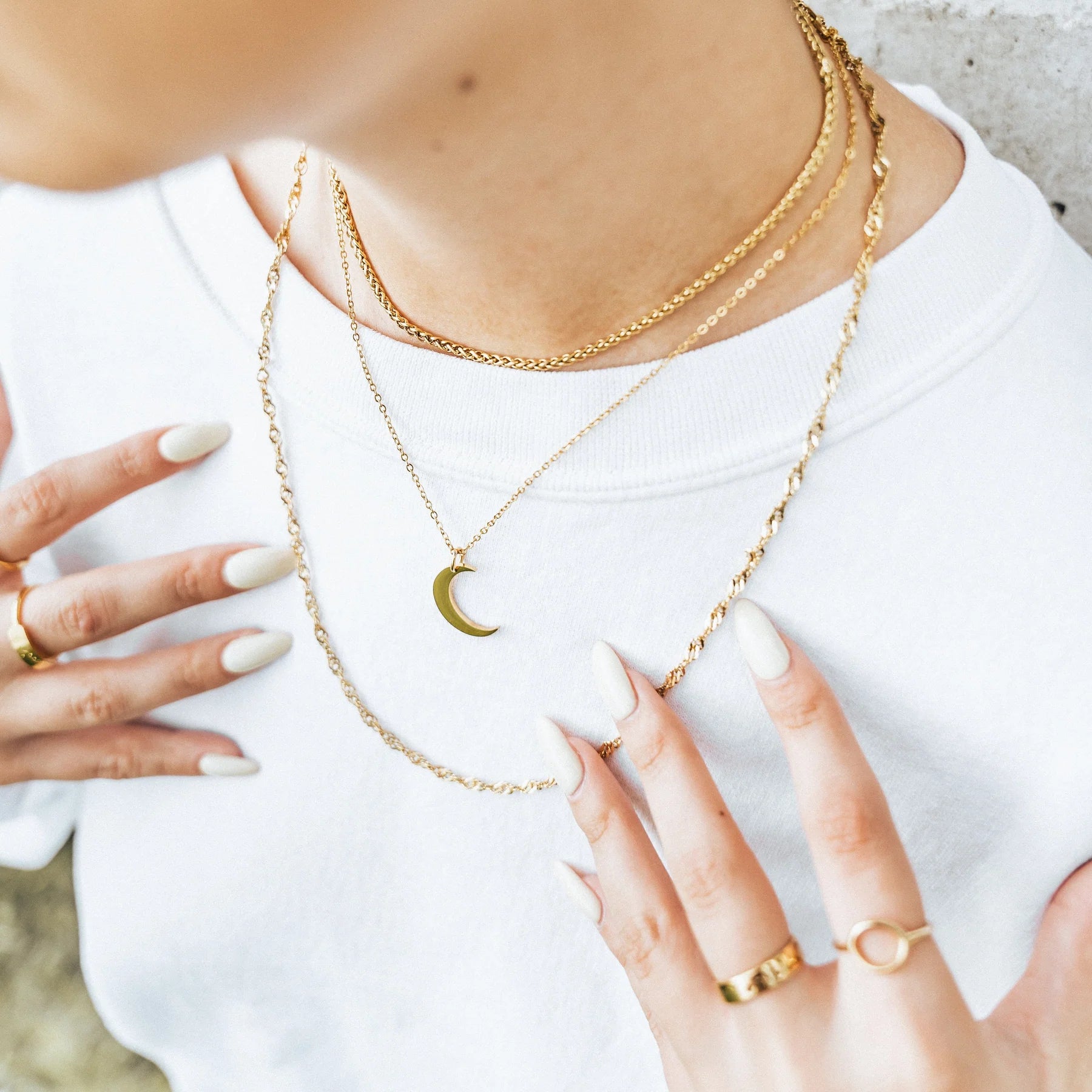 Qamar Nurani Crescent Necklace