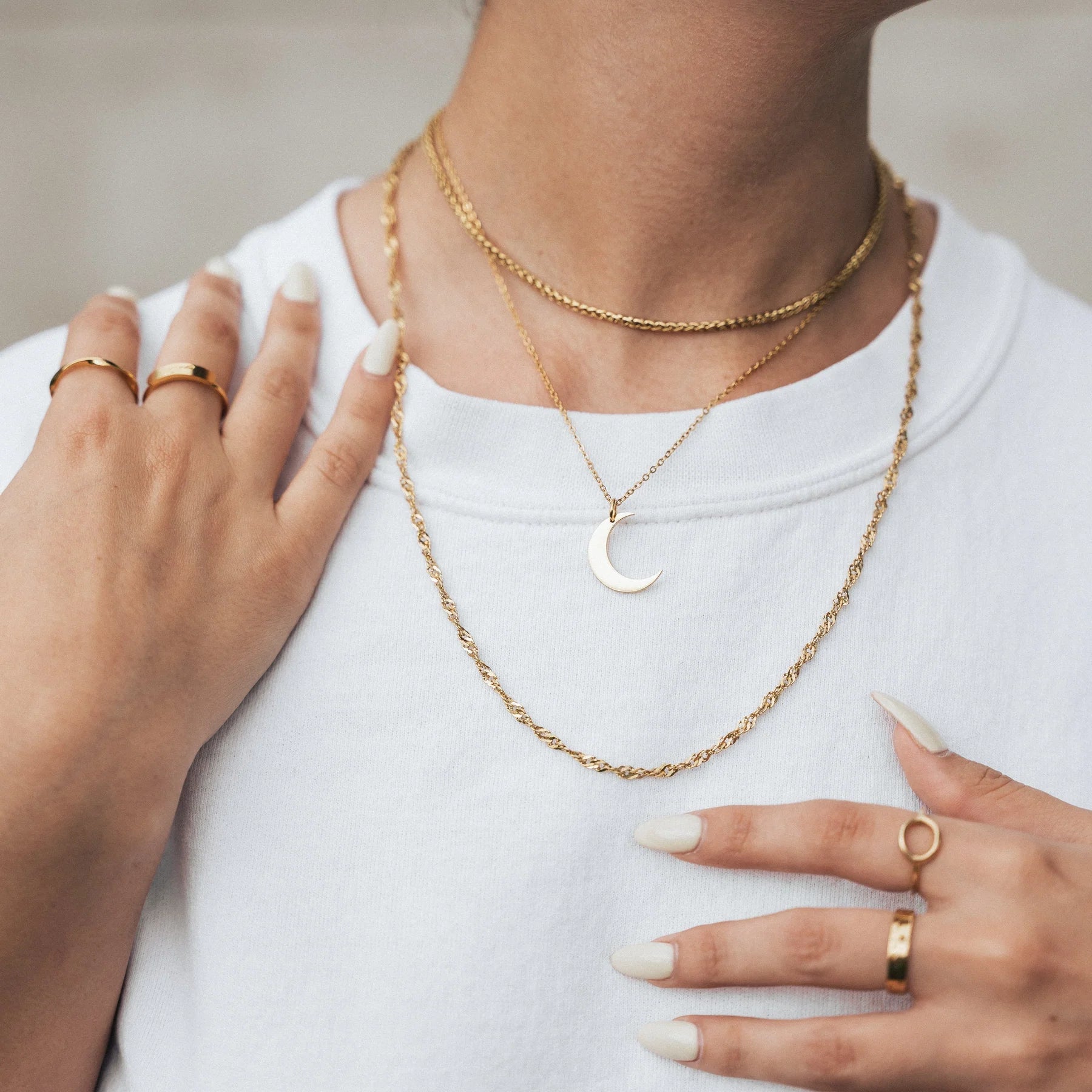 Qamar Nurani Crescent Necklace