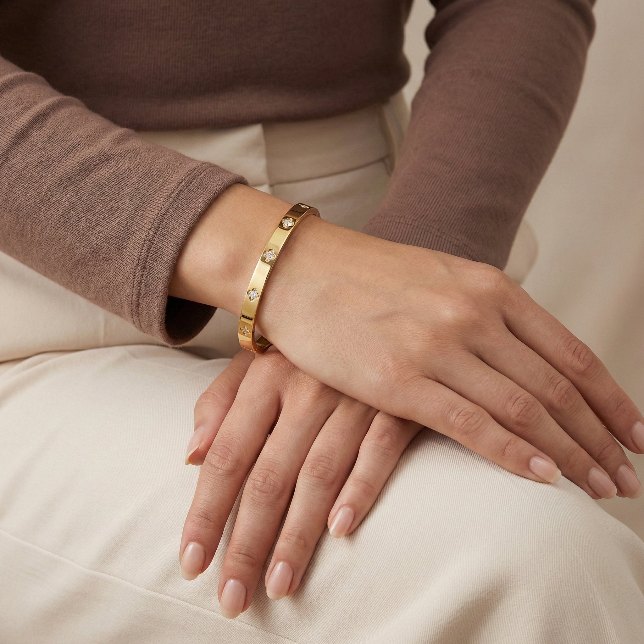 Gold Clover Bangle