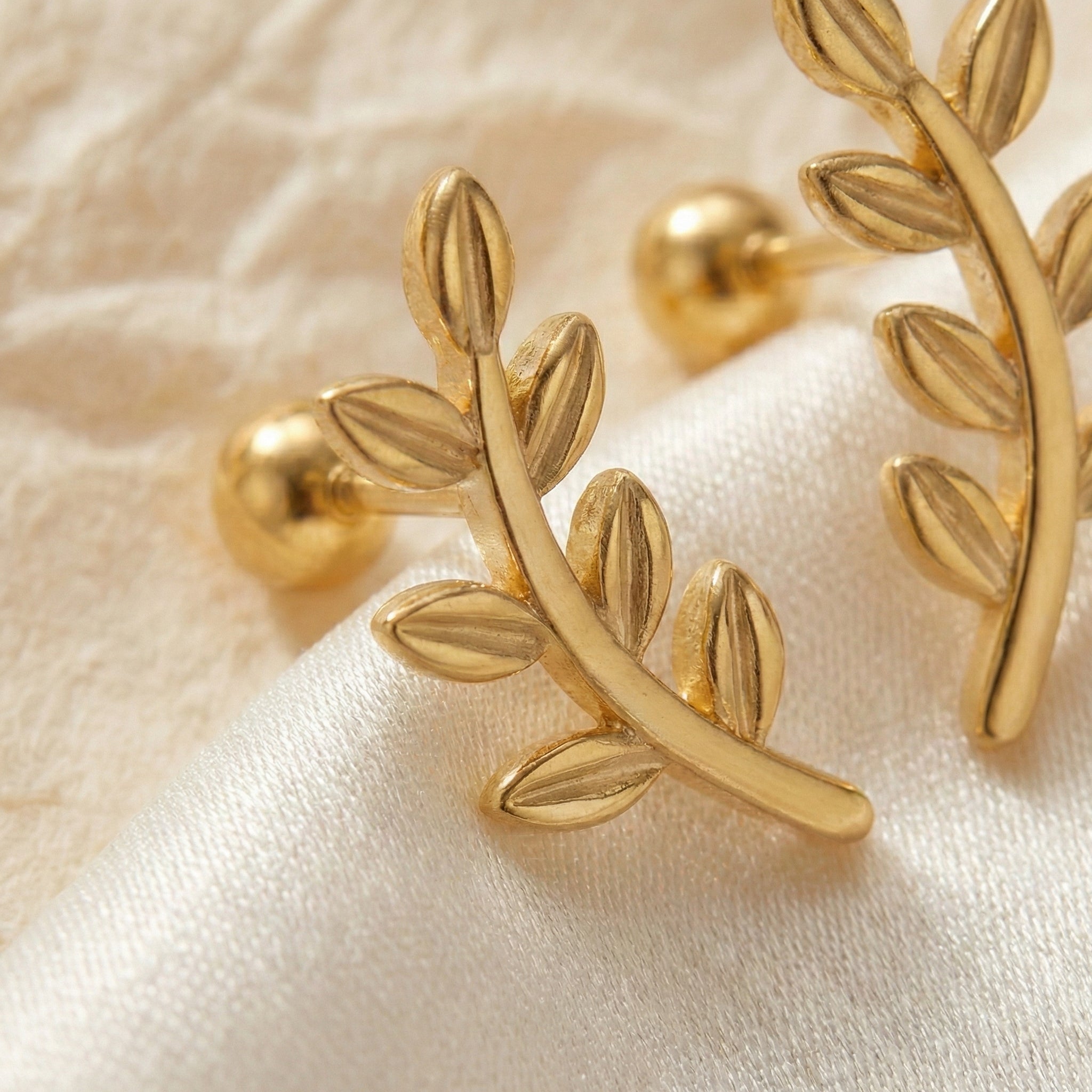 Qamar Sakinah Leaf Earrings