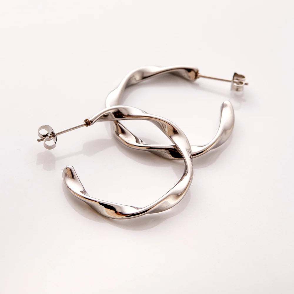 Qamar Hiba Hoop Earrings