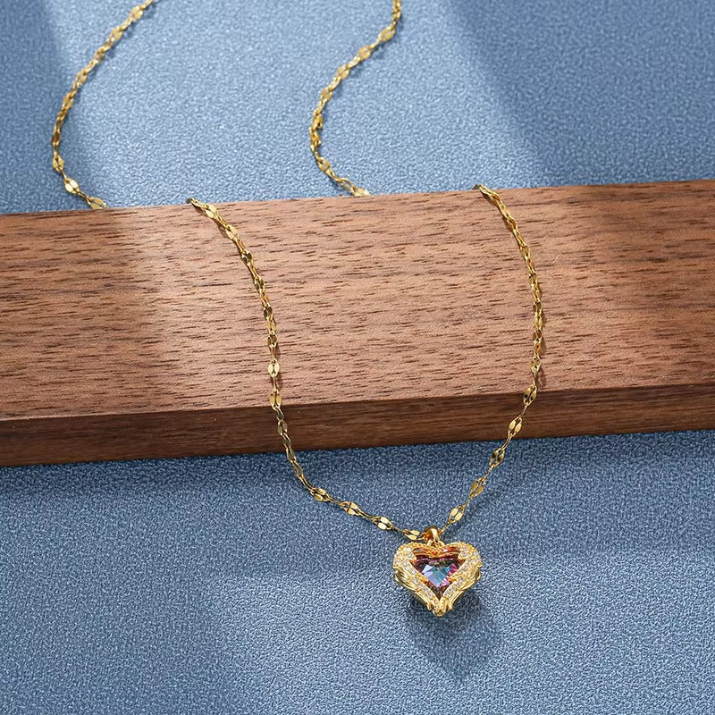 Qamar Zayna Wave Necklace