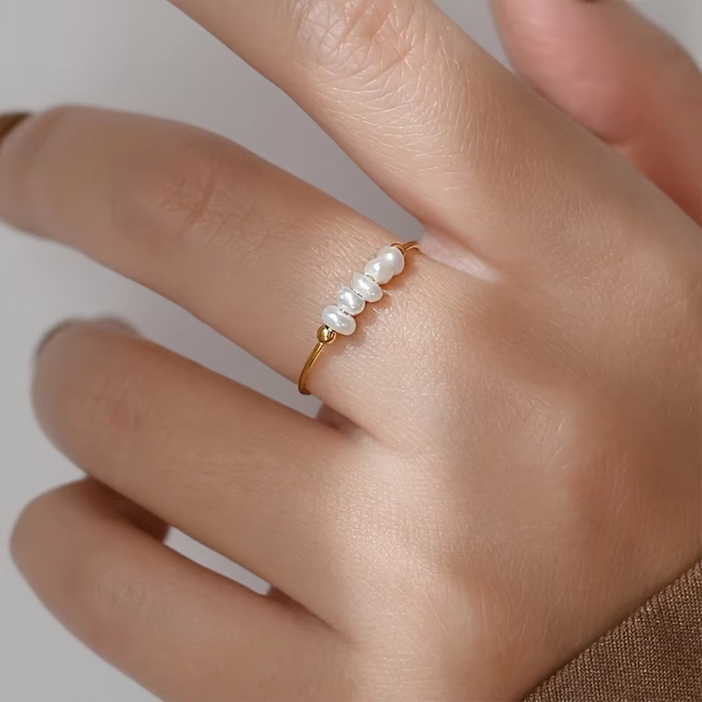 Qamar Zareen Ring